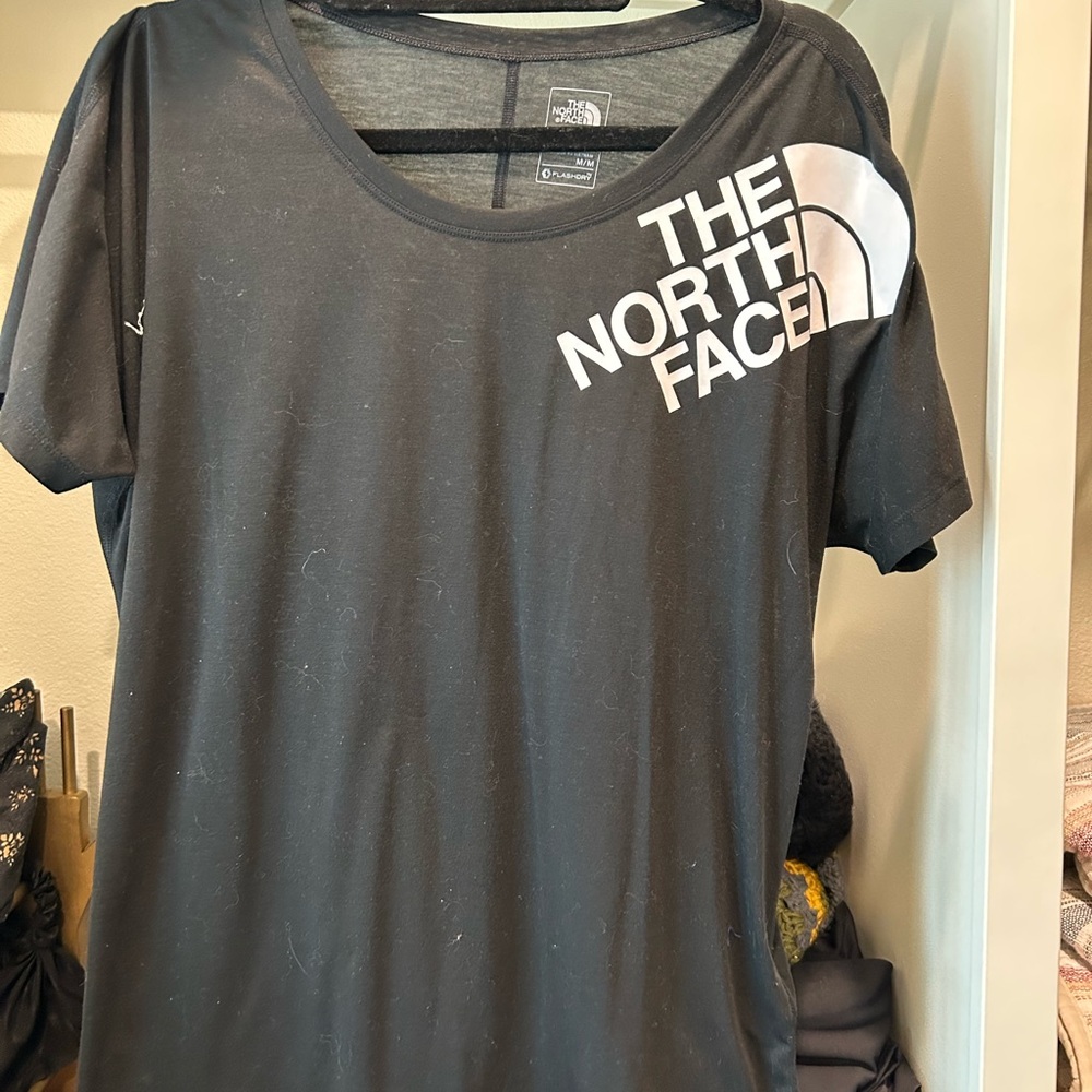 The North Face Women's Black Short Sleeve Tee